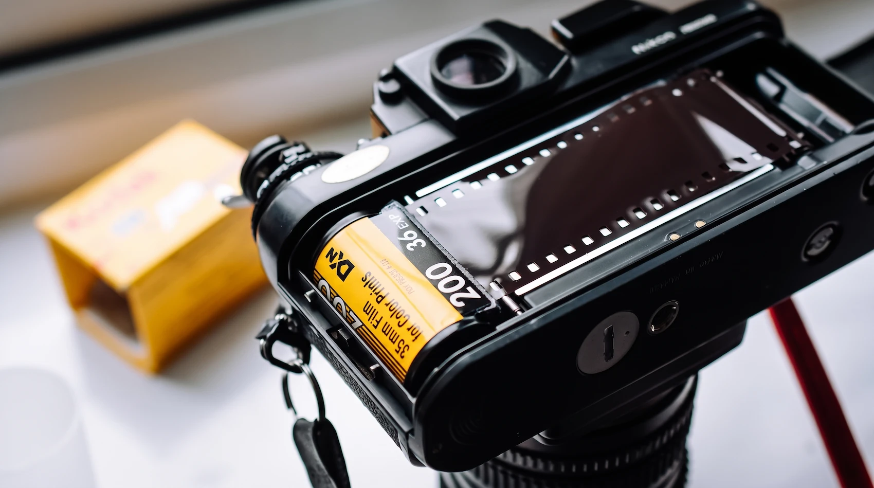 Чому плівкові фотографії виходять темними, розмитими або засвіченими: головні помилки початківців